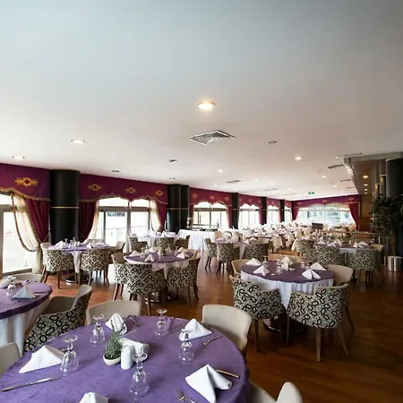 Otel Sarot Termal Park & - Halal 4*